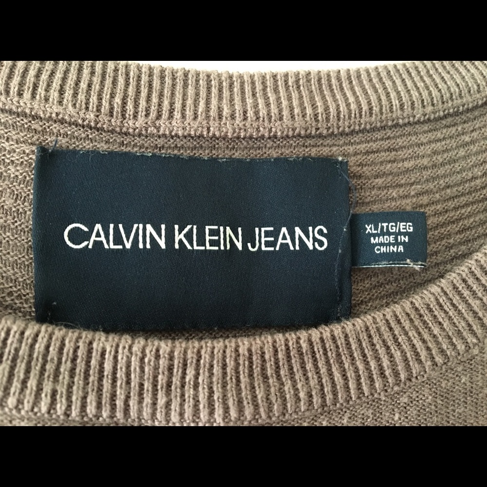 Mauve Calvin Klein women’s sweater